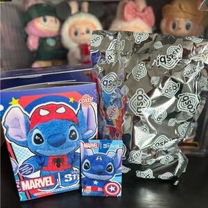 Hot Toys Cosbi Marvel x Disney Stitch Plush Keychain – Captain America.